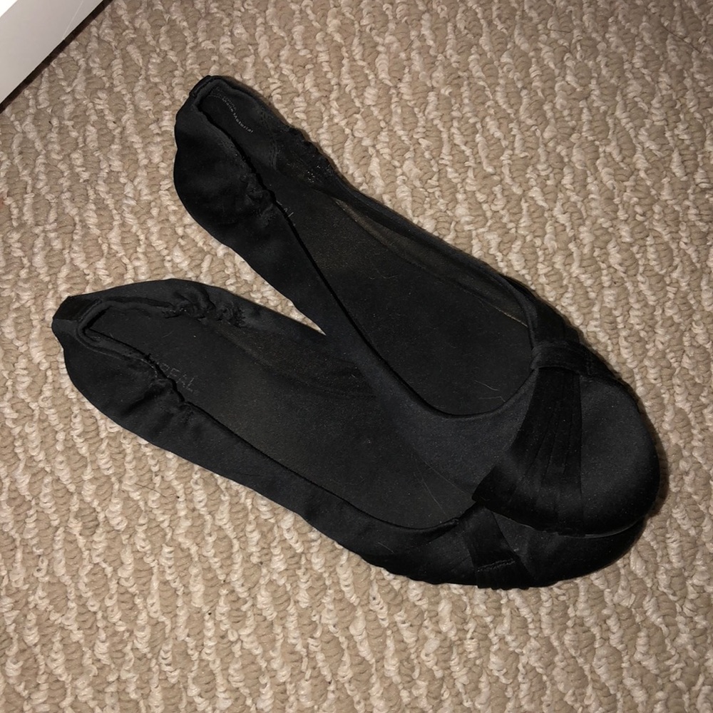 Black Ballet Flats